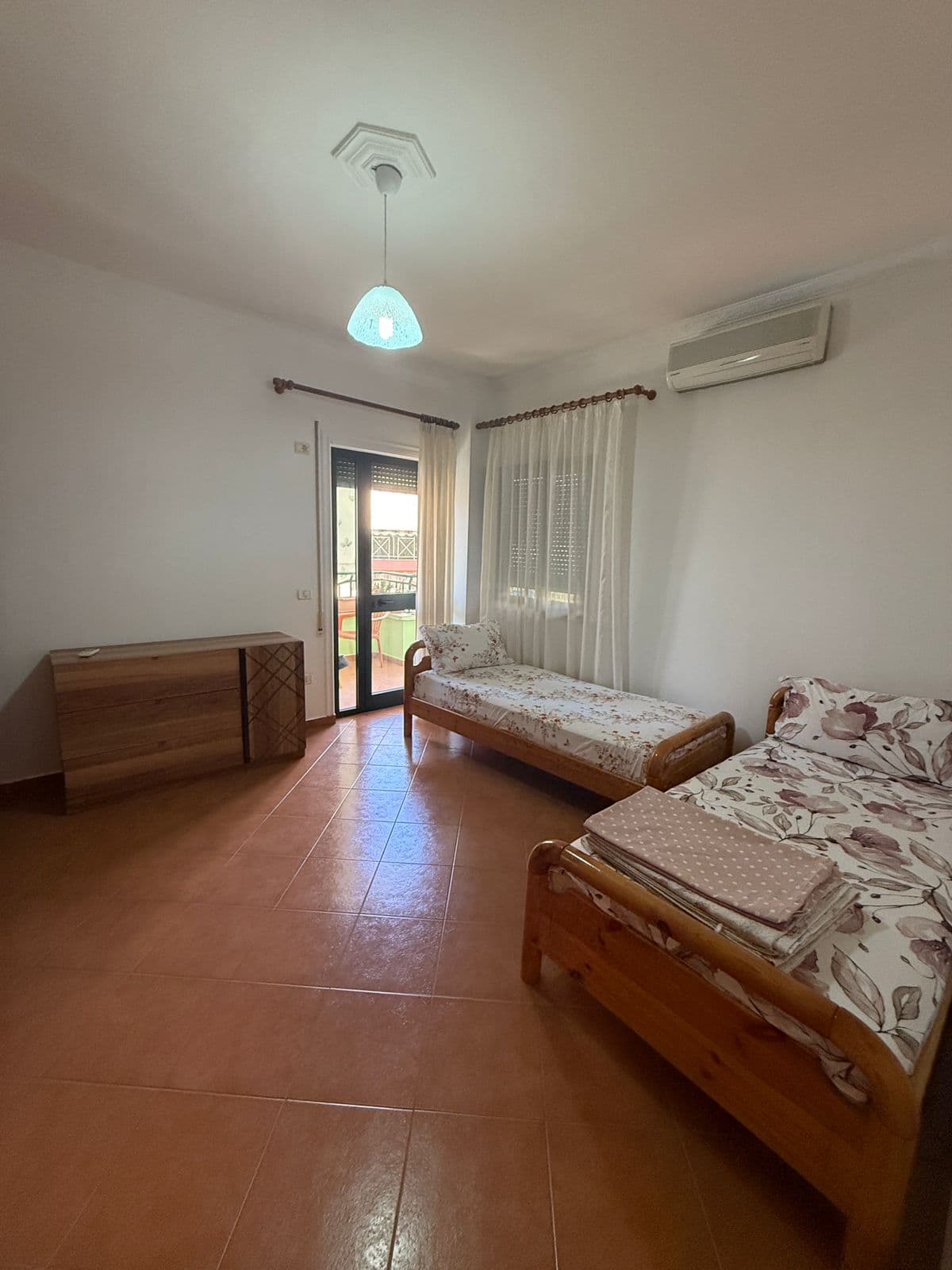 JEPET ME QERA APARTAMENT 2+1 TEK TATIMET DURRES 3