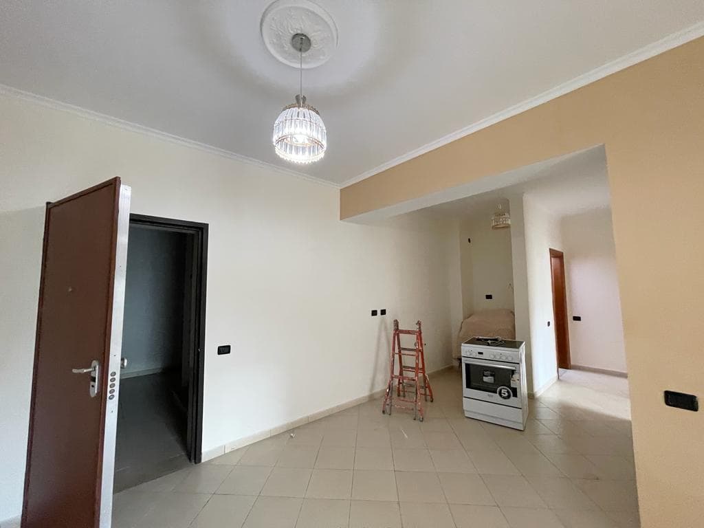 SHITET APARTAMENT 2+1 PRANE HOTEL ANDI SHKEMBI I KAVAJES,DURRES. 4