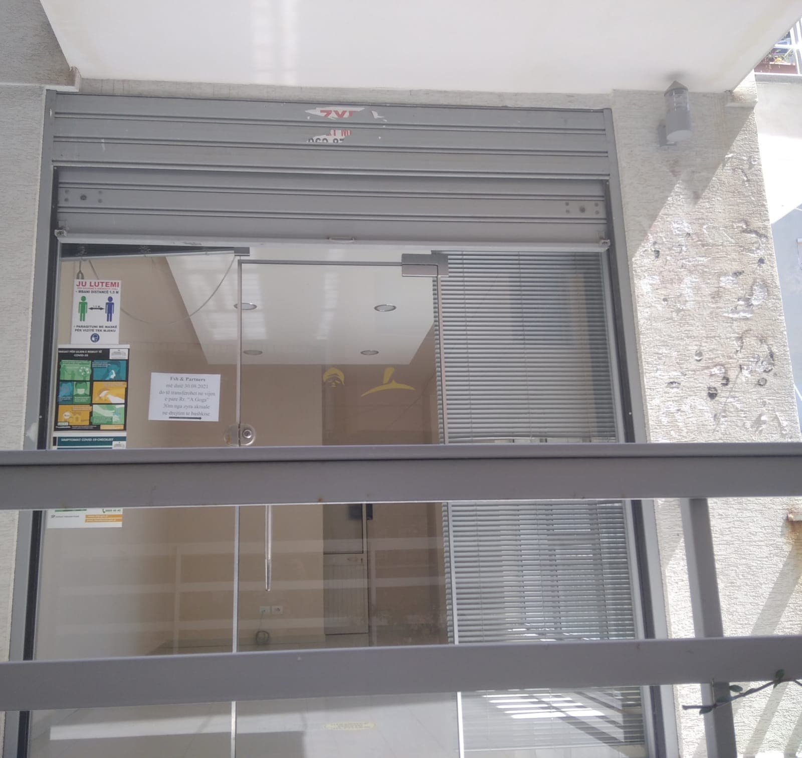 JEPET ME QERA AMBIENT BIZNESI PRANE GJYKATES, QENDER,DURRES . 1