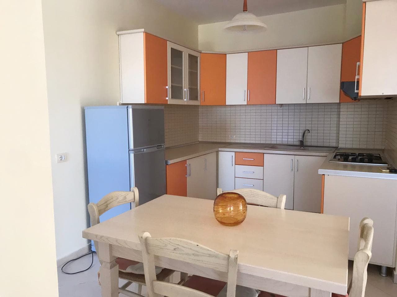 SHITET APARTAMENT 2+1+ VERANDE + GARAZHD,PRANE DREJTORISE SE POLICISE,DURRES . 3
