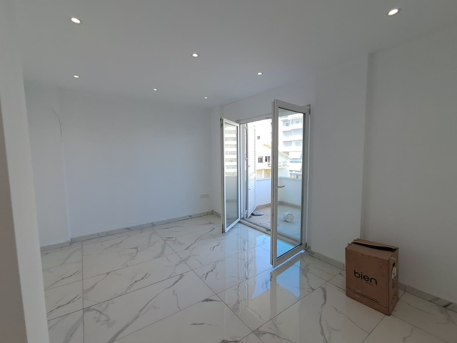 SHITET APARTAMENT 3+1+2 NE PLAZHIN ILIRIA, DURRES 3