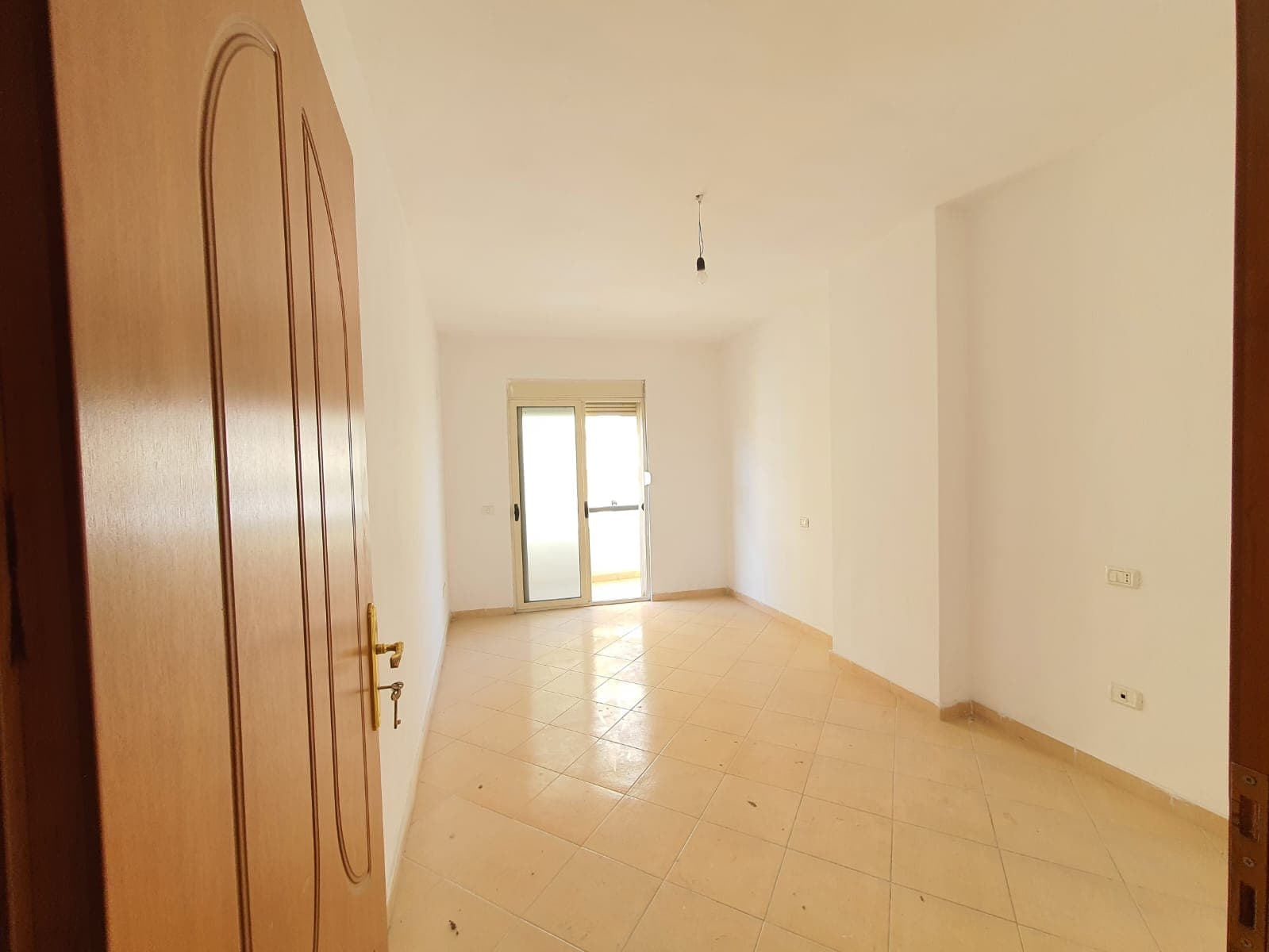 SHITET APARTAMENT 2+1 PRANE KOPSHTIT SOTIR NOKA,DURRES.