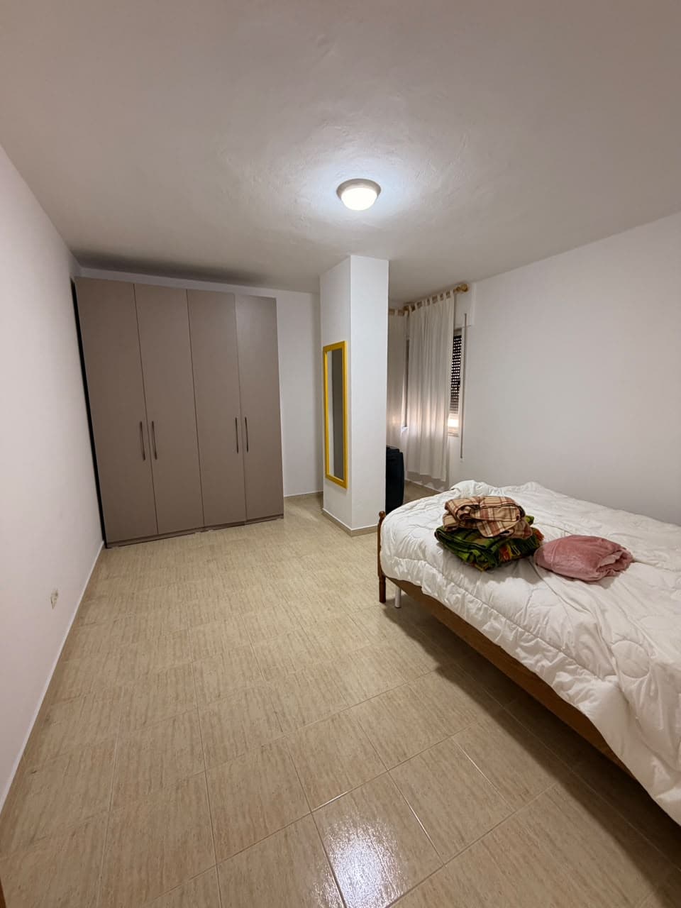 SHITET APARTAMENT 2+1 PRANE HOTEL FLORIDA,PLAZH,DURRES 3