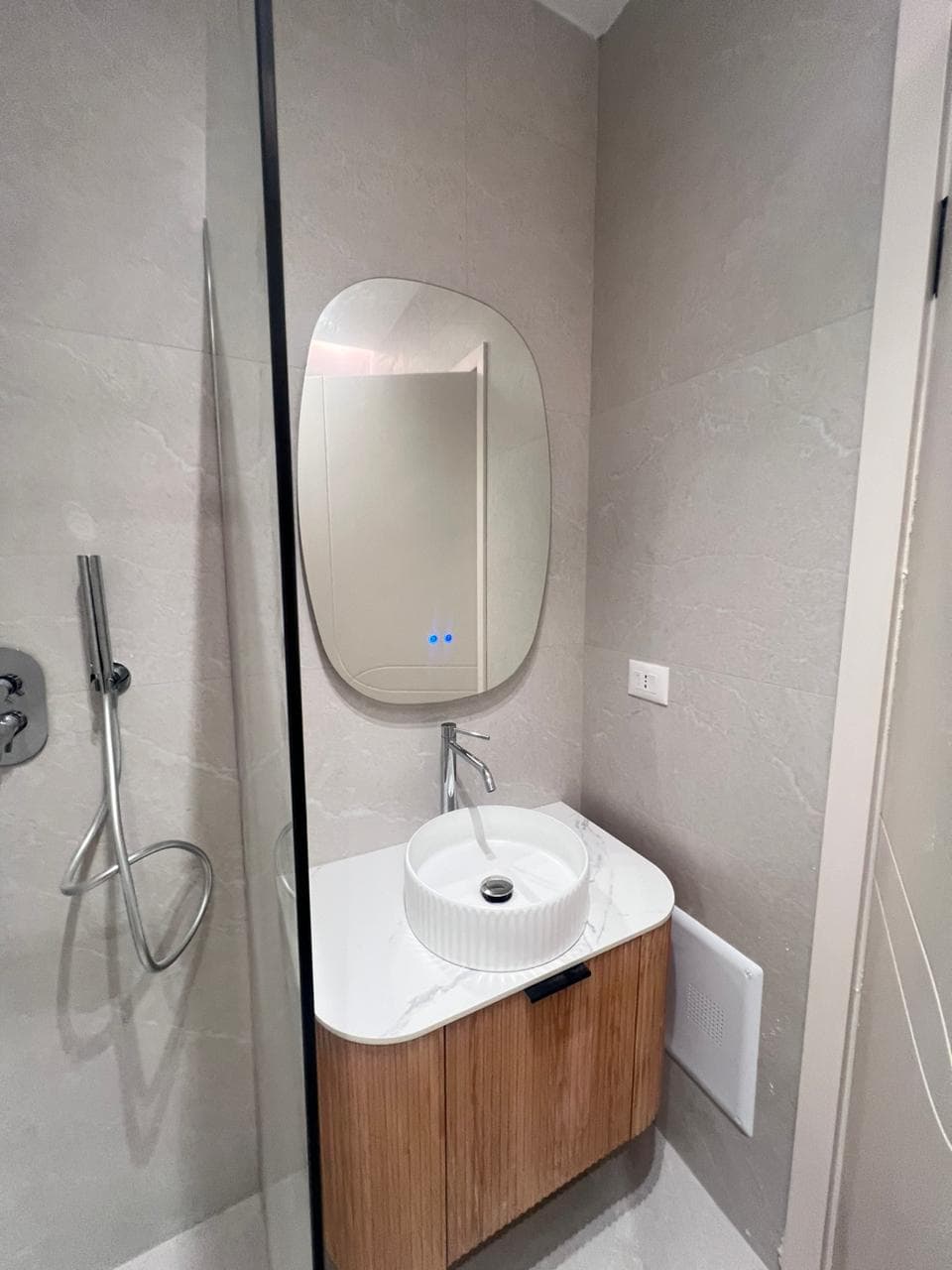 SHITET APARTAMENT 1+1 MALI I ROBIT, KAVAJE 2