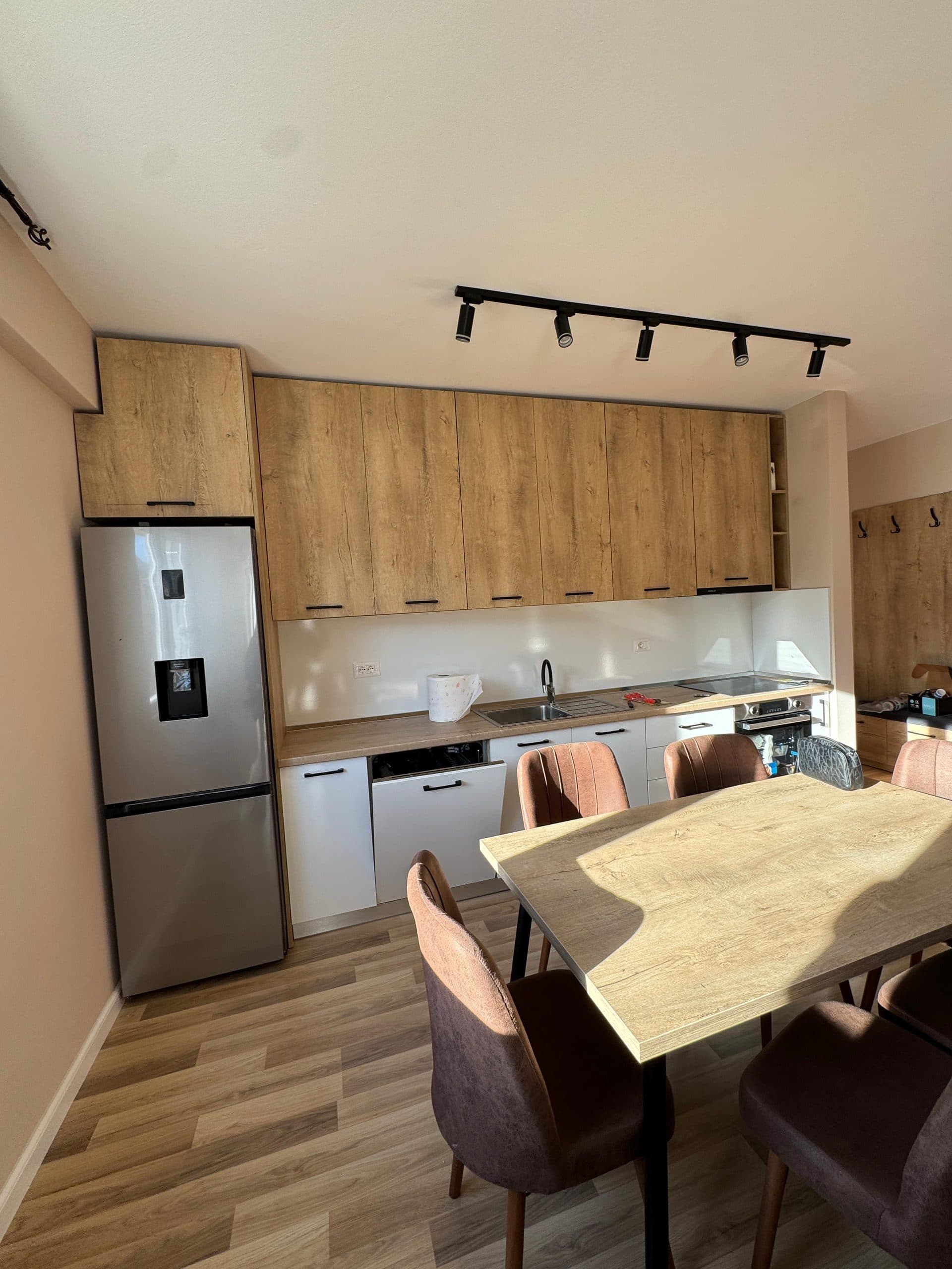 JEPET ME QERA APARTAMENTI 2+1 SPITALI , DURRES. 4