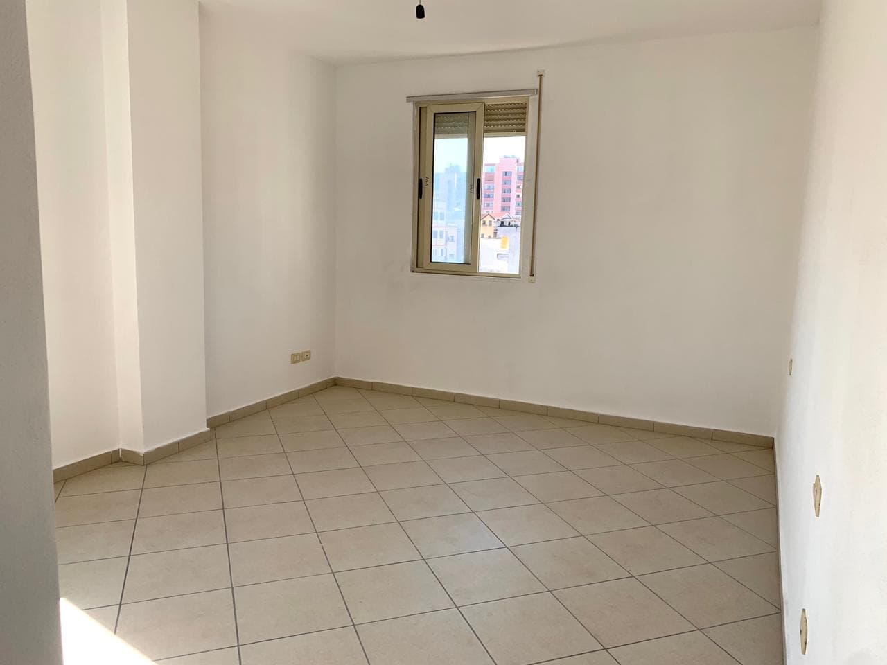 SHITET APARTAMENT 2+1 LAGJA 16,DURRES! 4