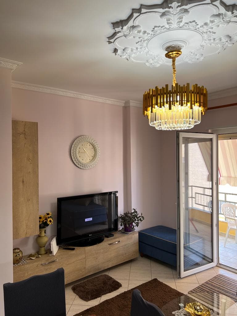 SHITET APARTAMENT 1+1 PRANE PASTICERI PELIKAN PLAZH,DURRES. 3