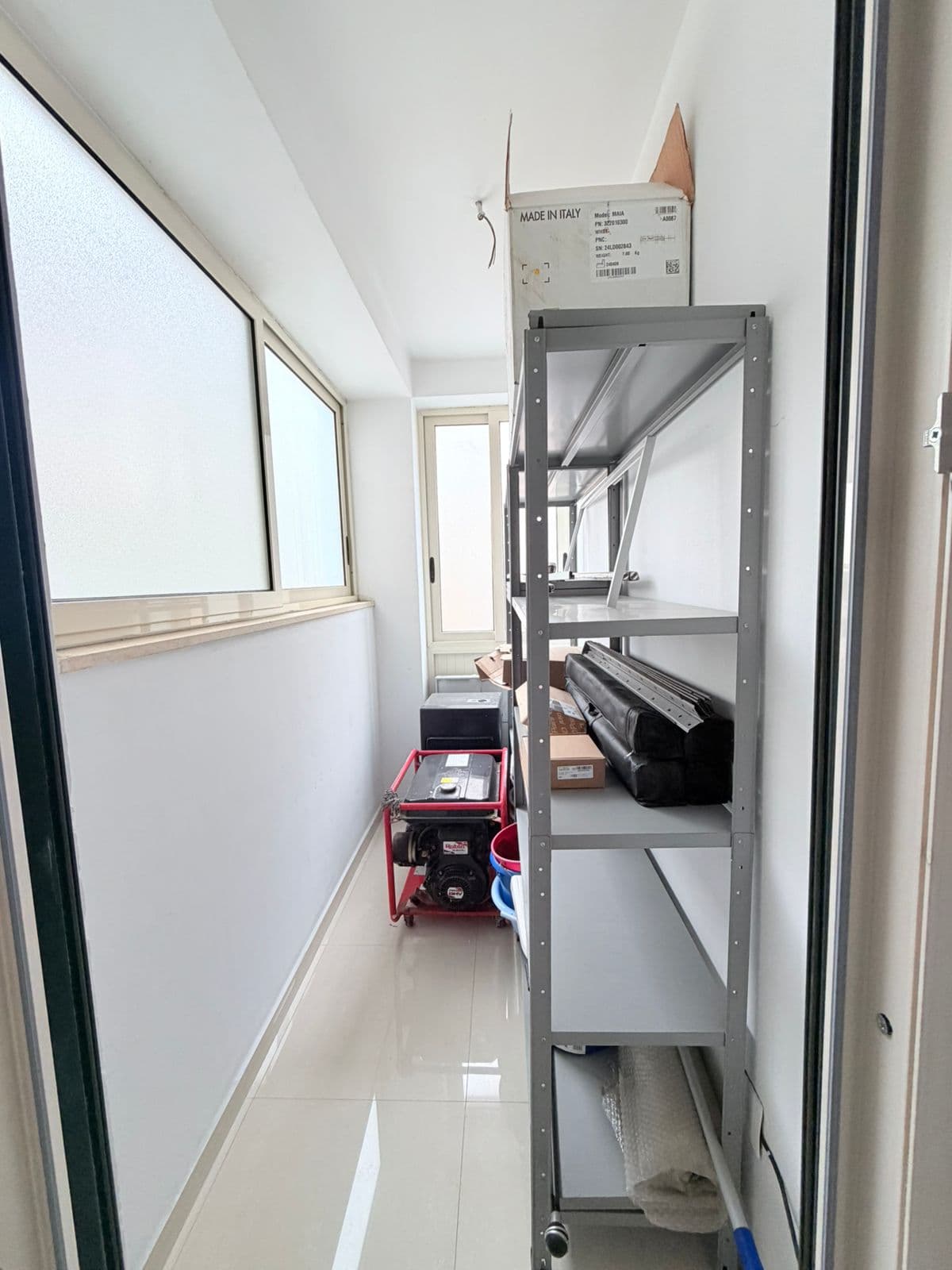 JEPET ME QERA AMBIENT BIZNESI QENDRA BLUESTAR, DURRES 2