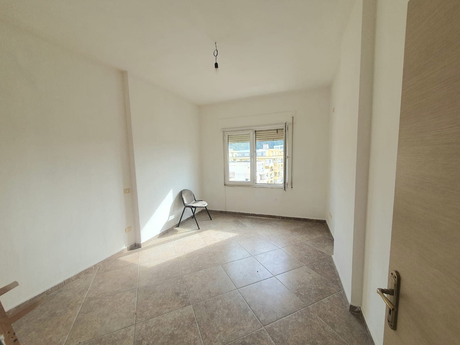 SHITET APARTAMENT 2+1 PRANE HOTEL MAJESTIC,SHKEMBI I KAVAJES,DURRES. 3