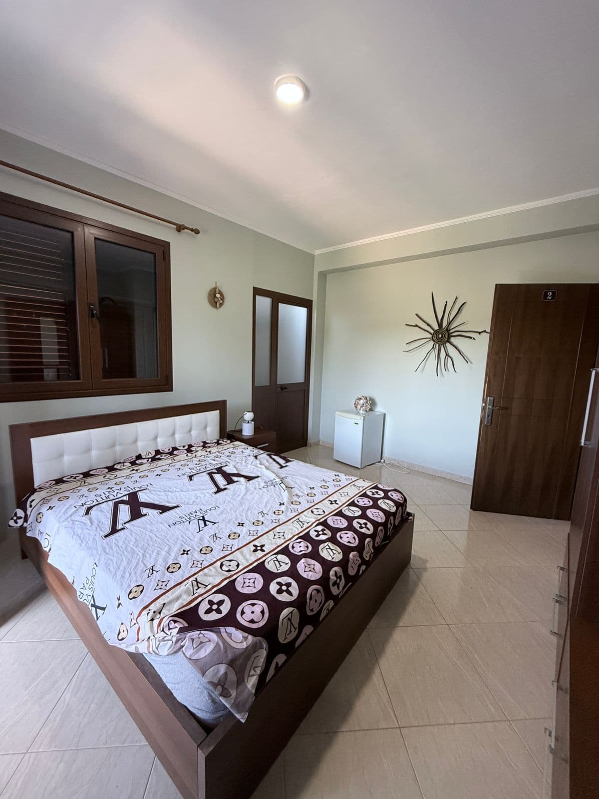 SHITET VILE INDIVIDUALE NE GJIRIN E LALZIT PERBALL RESORTS MELIA