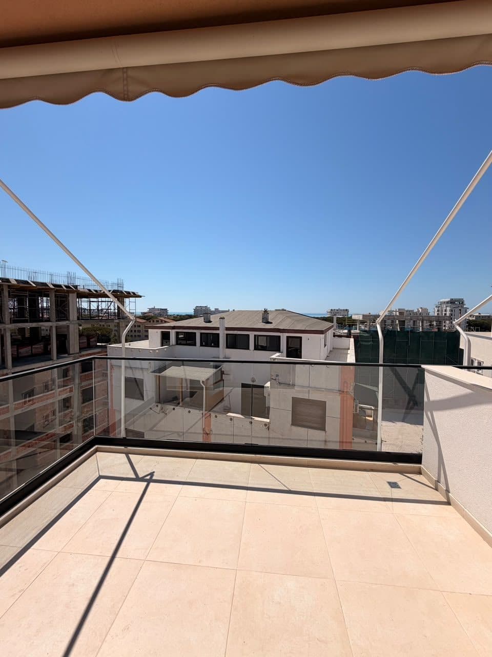 SHITET APARTAMENT 1+1 ME PAMJE NGA DETI GOLEM 3