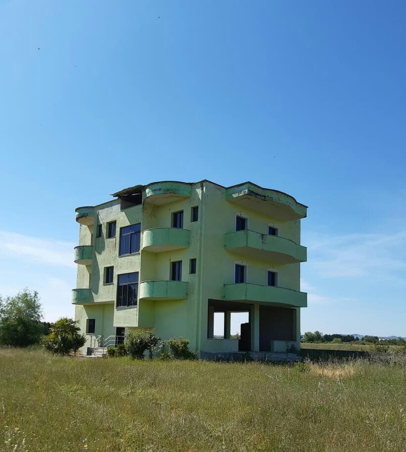 VILE PER SHITJE NE QERRET KAVAJE.