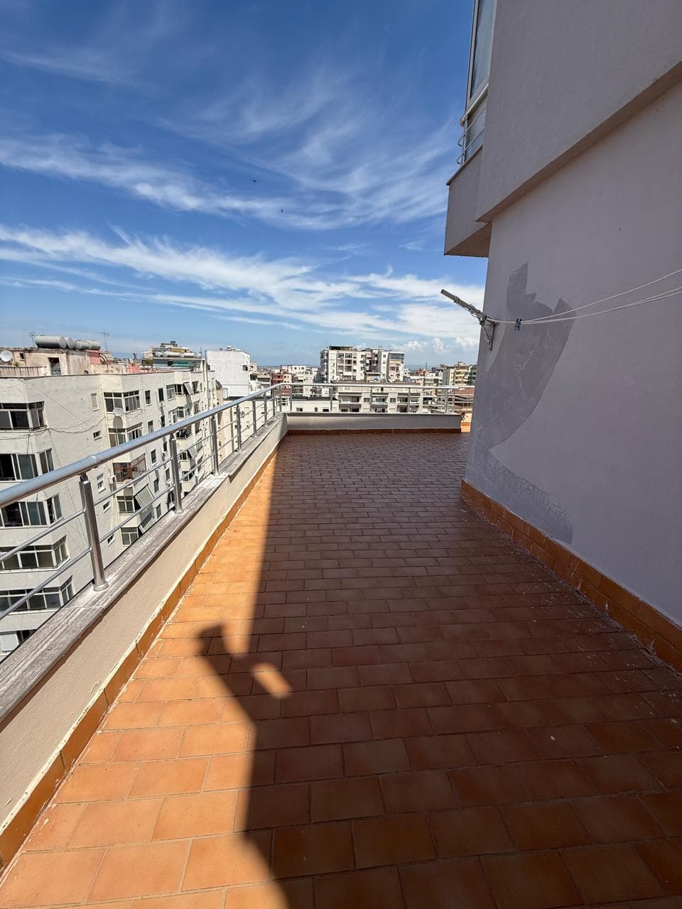 JEPET ME QERA APARTAMENT 2+1 POSTA DURRES 3