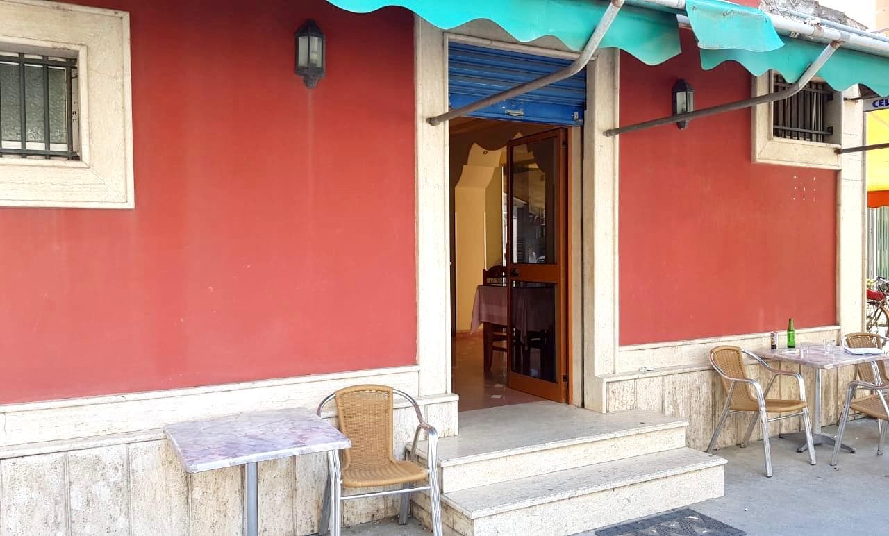 SHITET LOKAL TEK LAGJA 17, PERBALLE UJESJELLESIT, DURRES! 2