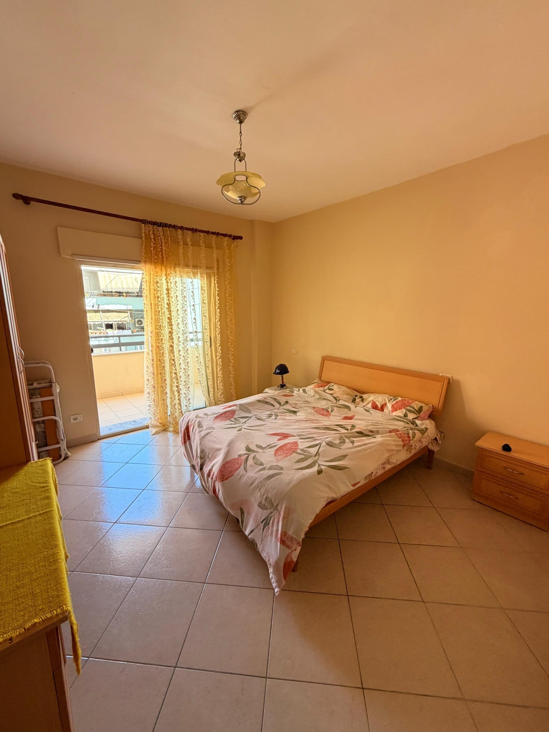 JEPET ME QERA APARTAMENT 1+1 PRANE SFINKSIT VOLLGA, DURRES