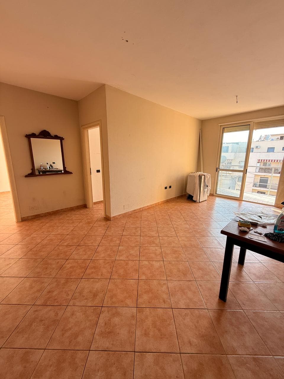 SHITET APARTAMENT 2+1 HOTEL ANTALYA PLAZH, DURRES 2