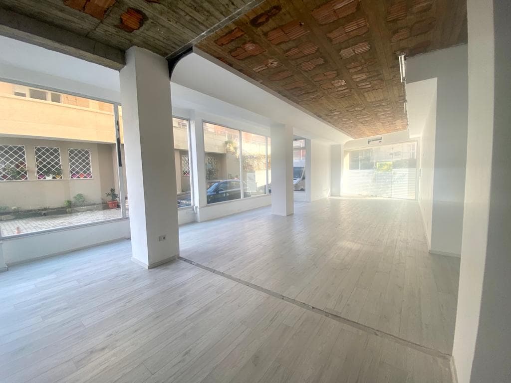 JEPET ME QERA AMBIENT BIZNESI, RRUGA TAULANTIA, QENDER, DURRES. 2