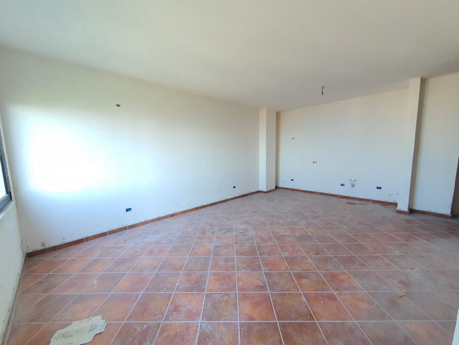 SHITET APARTAMENT 2+1 VILA E ZOGUT DURRES. 2