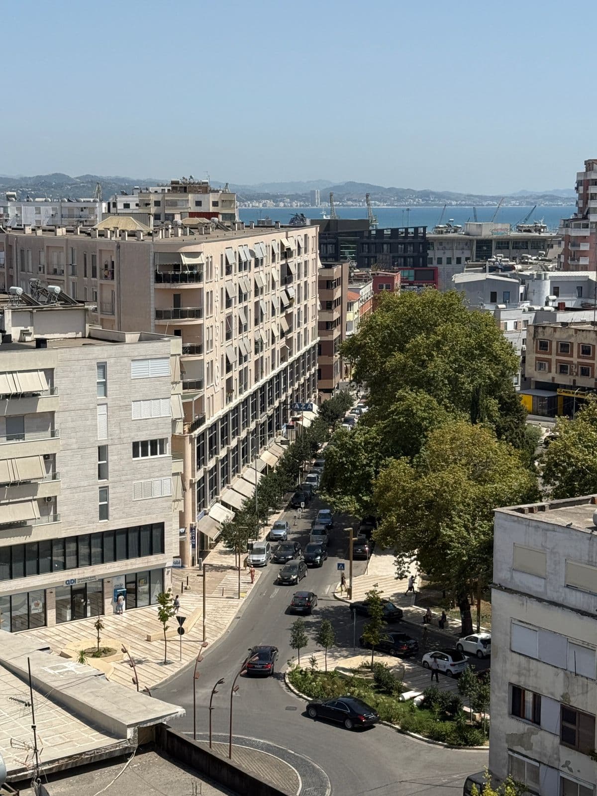 JEPET ME QERA APARTAMENT 2+1 ZONA PRANVERES DURRES