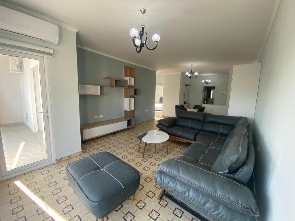 SHITET APARTAMENT 2+1 PRANE SHKOLLES ITALIANE, VOLLGA, DURRES. 3