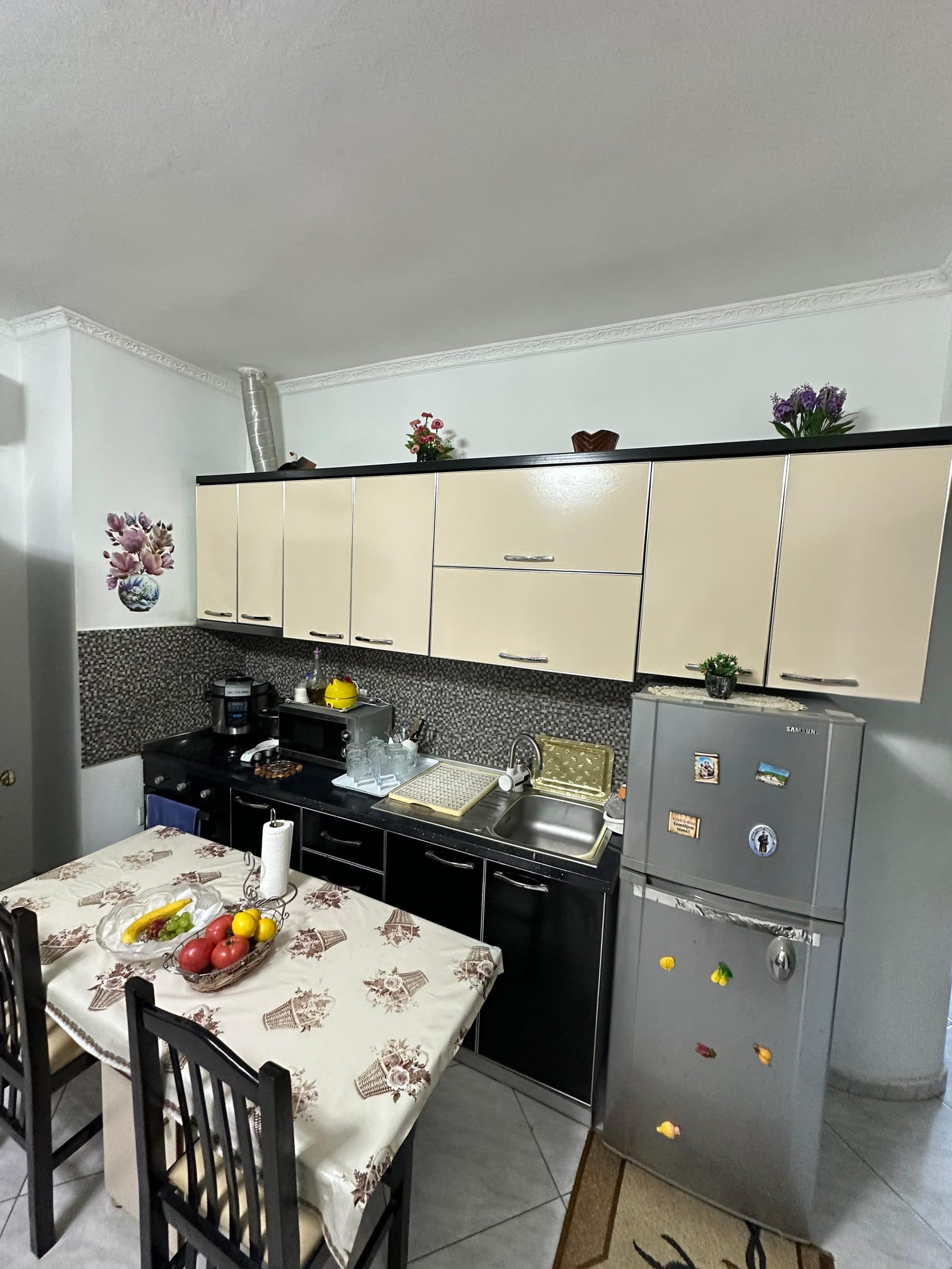 SHITET APARTAMENT 2+1, CEZMA FERRES, DURRES. 2