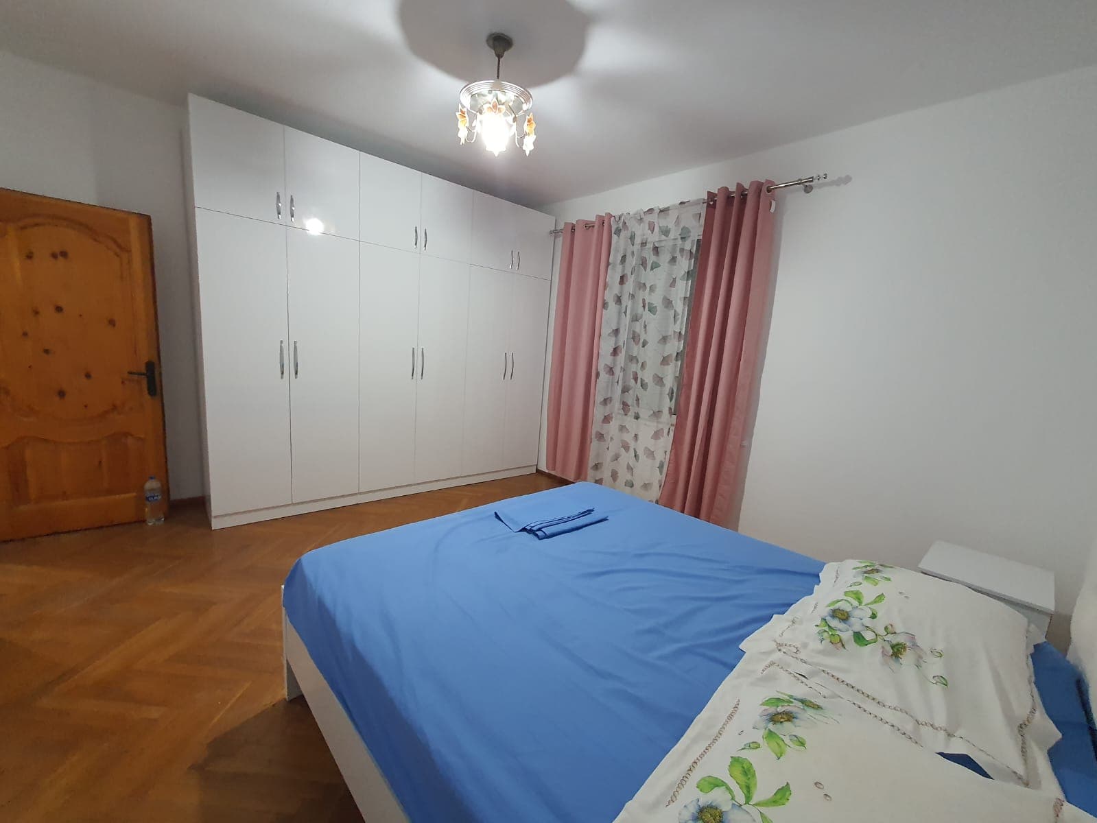 SHITET APARTAMENT 2+1 PRANE PALLATIT TE SPORTIT,DURRES. 4