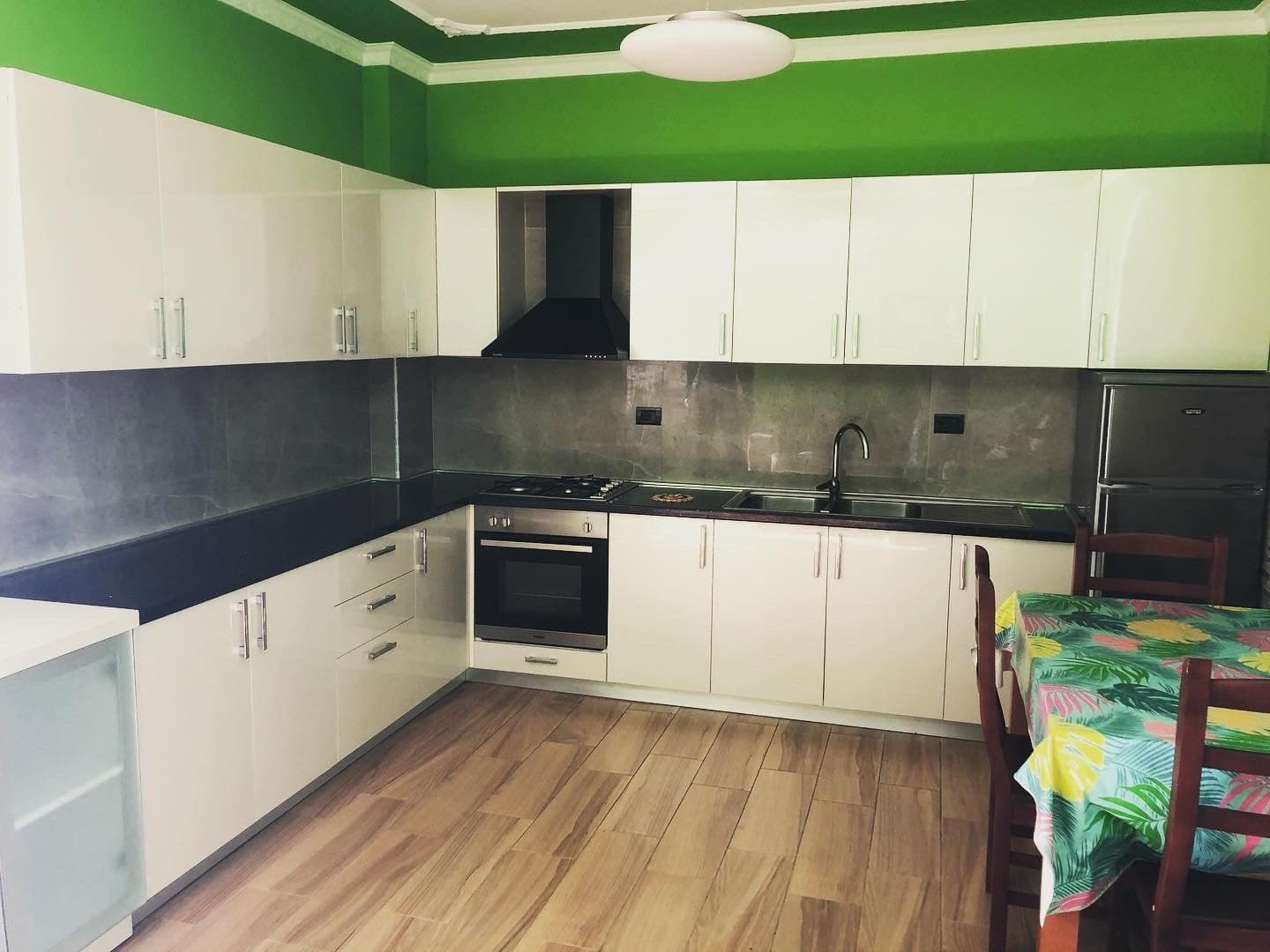 JEPET ME QERA APARTAMENT 1+1 STACIONI 1 PLAZH,DURRES! 3