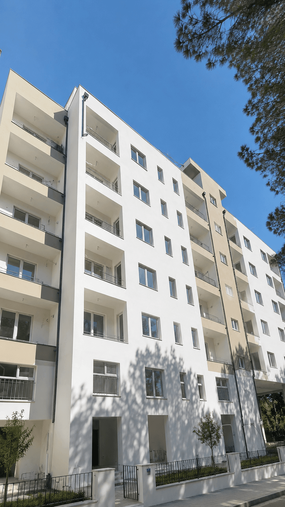 SHITET APARTAMENT 1+1 MALI I ROBIT,GOLEM 2