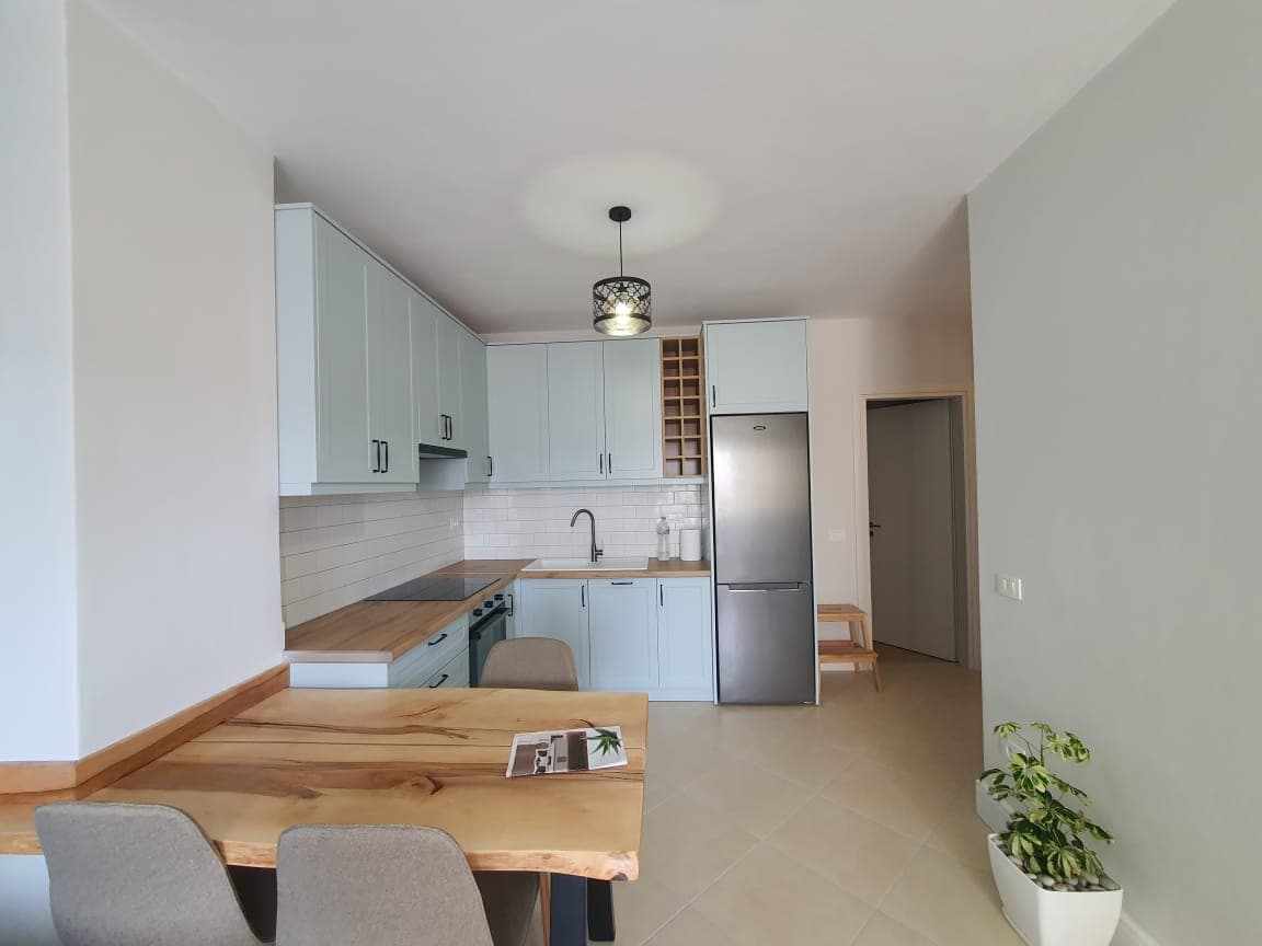 SHITET APARTAMENT 1+1 PRANE ISH FABRIKES SE BUKES,DURRES. 3