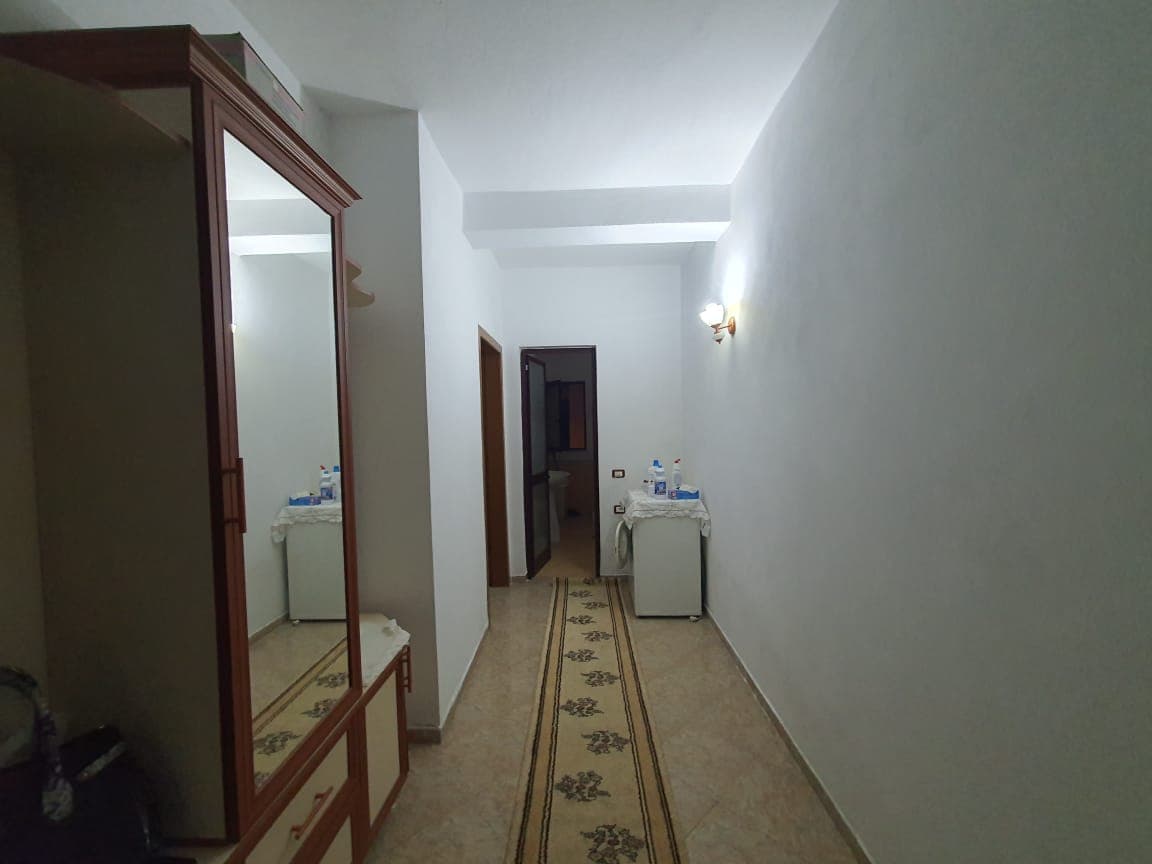 SHITET APARTAMENT 1+1 PRANE ISH RAJONIT,LAGJA 5,DURRES. 3