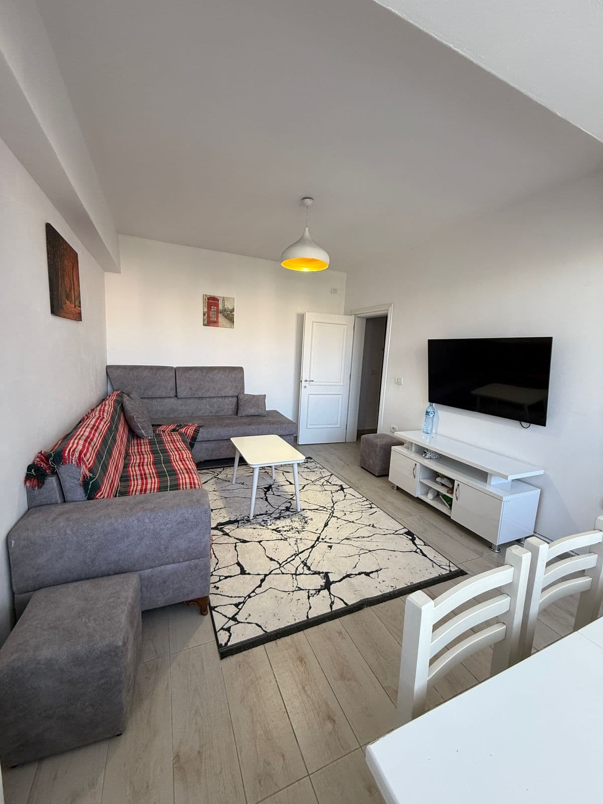 JEPET ME QERA APARTAMENT 2+1 ZONA PRANVERES DURRES 4
