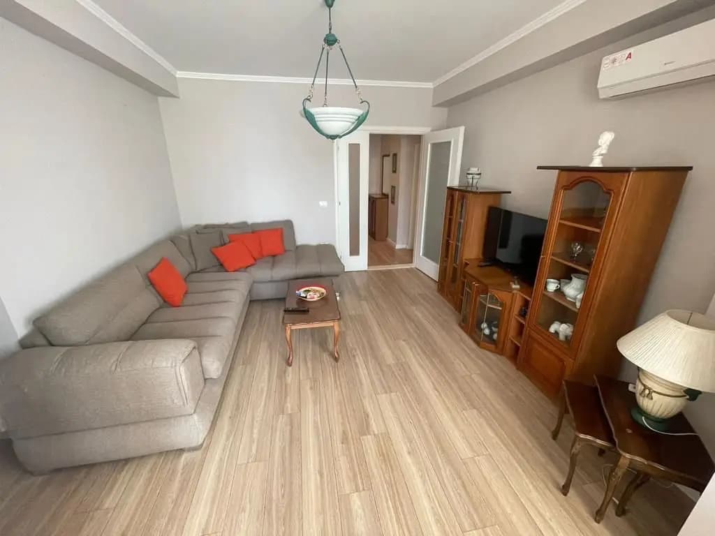 JEPET ME QERA APARTAMENT 1+1 ZONA VOLLGES