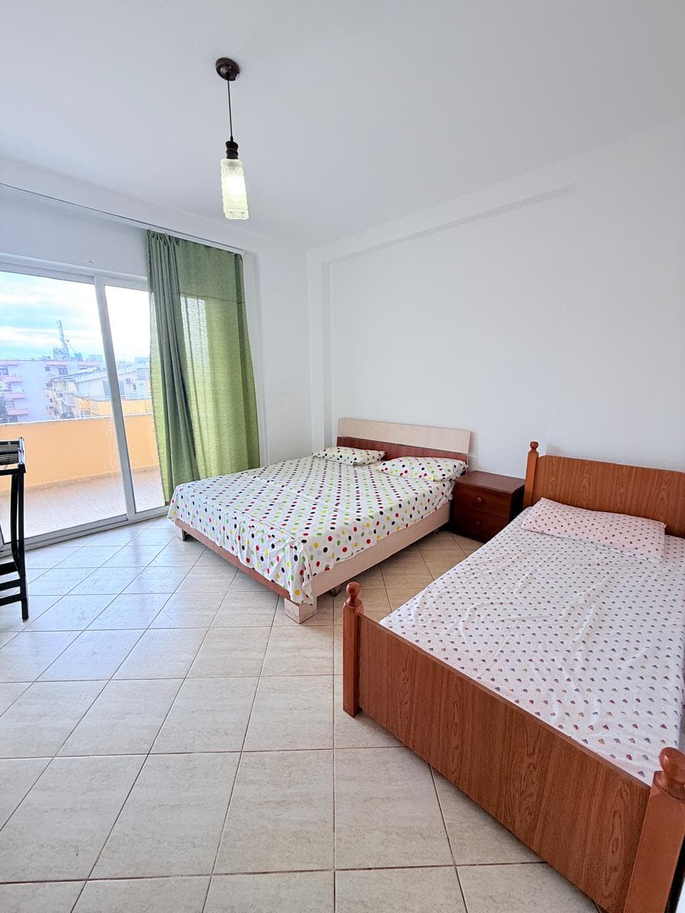 JEPET ME QERA APARTAMENT 2+1 ZONA PELIKANIT PLAZH DURRES 2