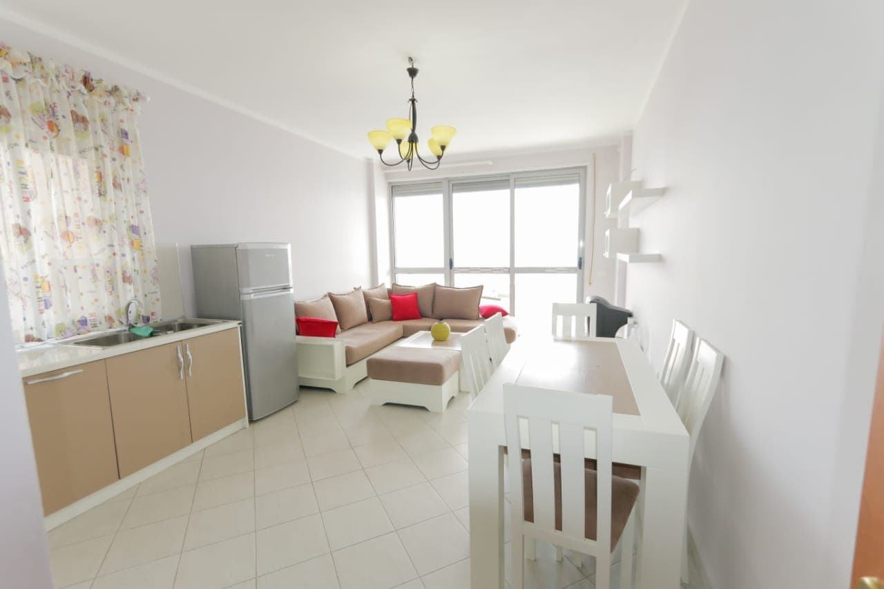 SHITET APARTAMENT 2+1 ME PAMJE NGA DETI PRANE,PISTA KOSOVES,PLAZH,DURRES. 2