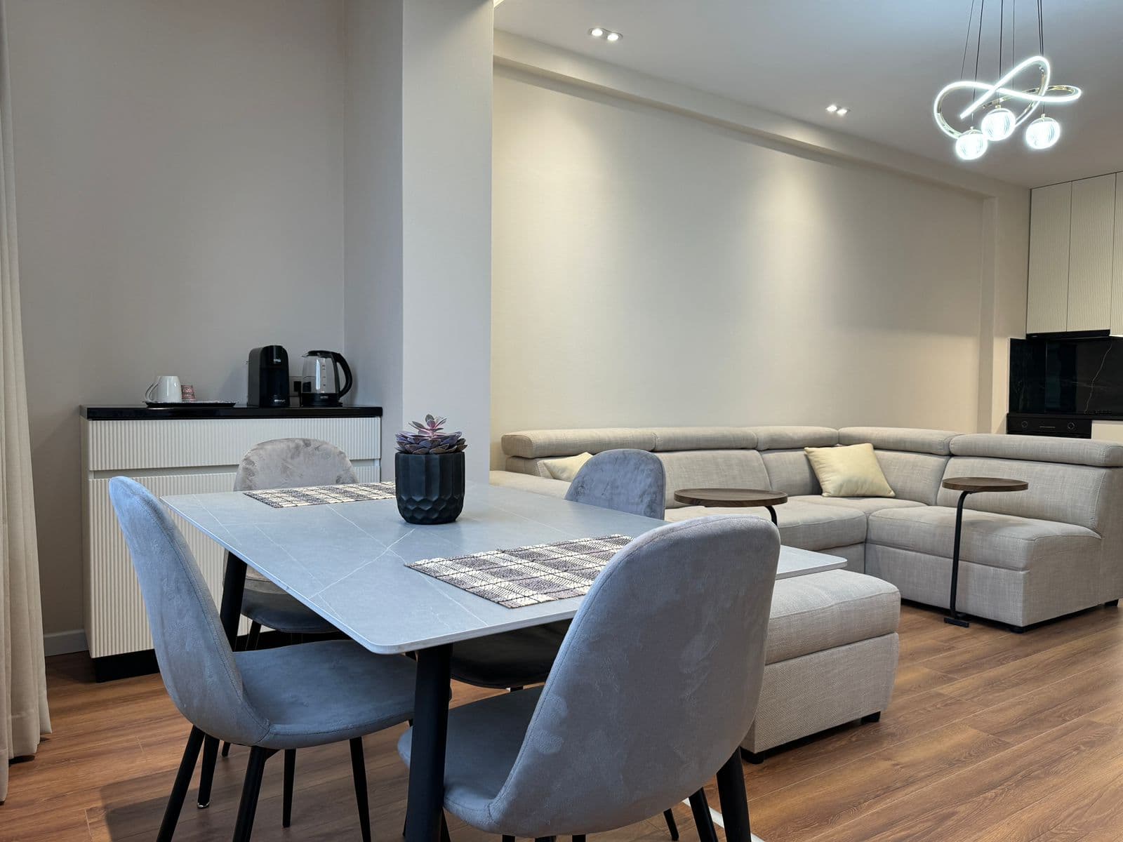 SHITET APARTAMENT 1+1 ILIRIA PLAZH, DURRES 4