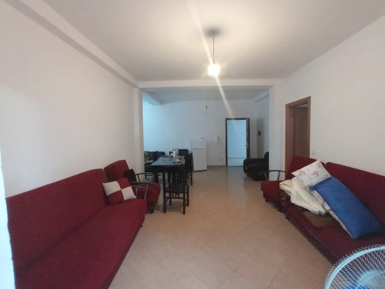 SHITET APARTAMENT 1+1 PRANE SHKOLLES BAJRAM CURRI PLAZH,DURRES.