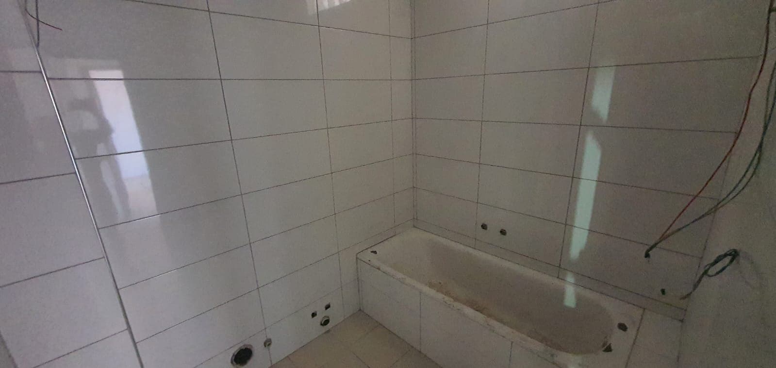 SHITET APARTAMENT 1+1 PRANE MARKATES QENDER,DURRES. 4