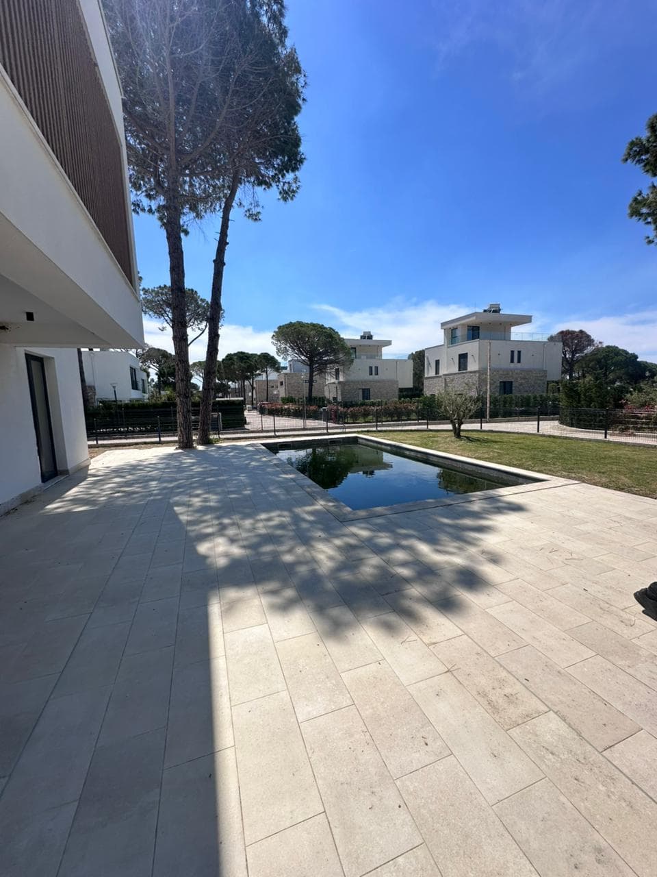 SHITET VILE LUKSOZE SAN PIETRO RESIDENCE, GJIRI I LALZIT, DURRES