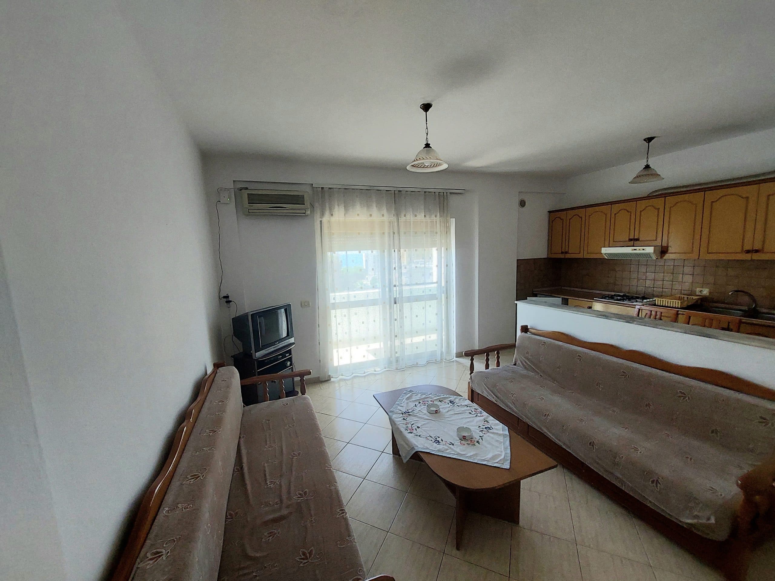 JEPET ME QERA APARTAMENT 1+1 ,PRANE SHKOLLES "BAJRAM CURRI", PLAZH , DURRES.