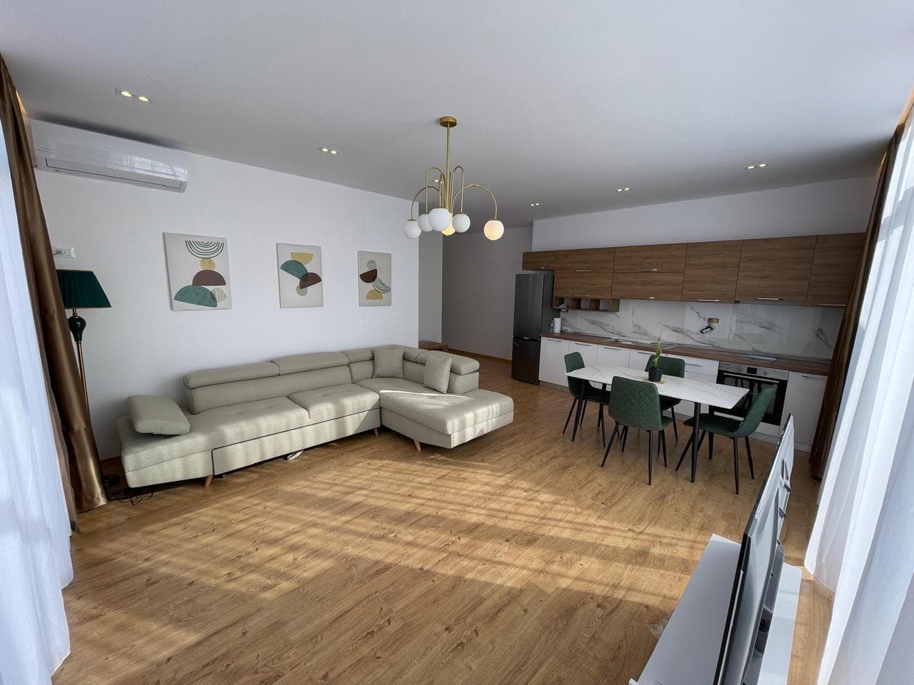 JEPET APARTAMENT ME QERA 1+1 MBRAPA SHKOLLES BAJRAM CURRI , PLAZH DURRES