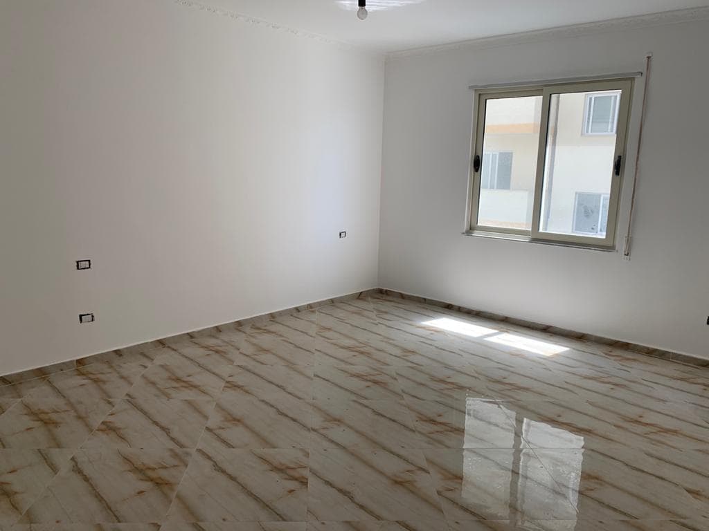 SHITET APARTAMENT 2+1 TE SHKEMBI I KAVAJES! 4