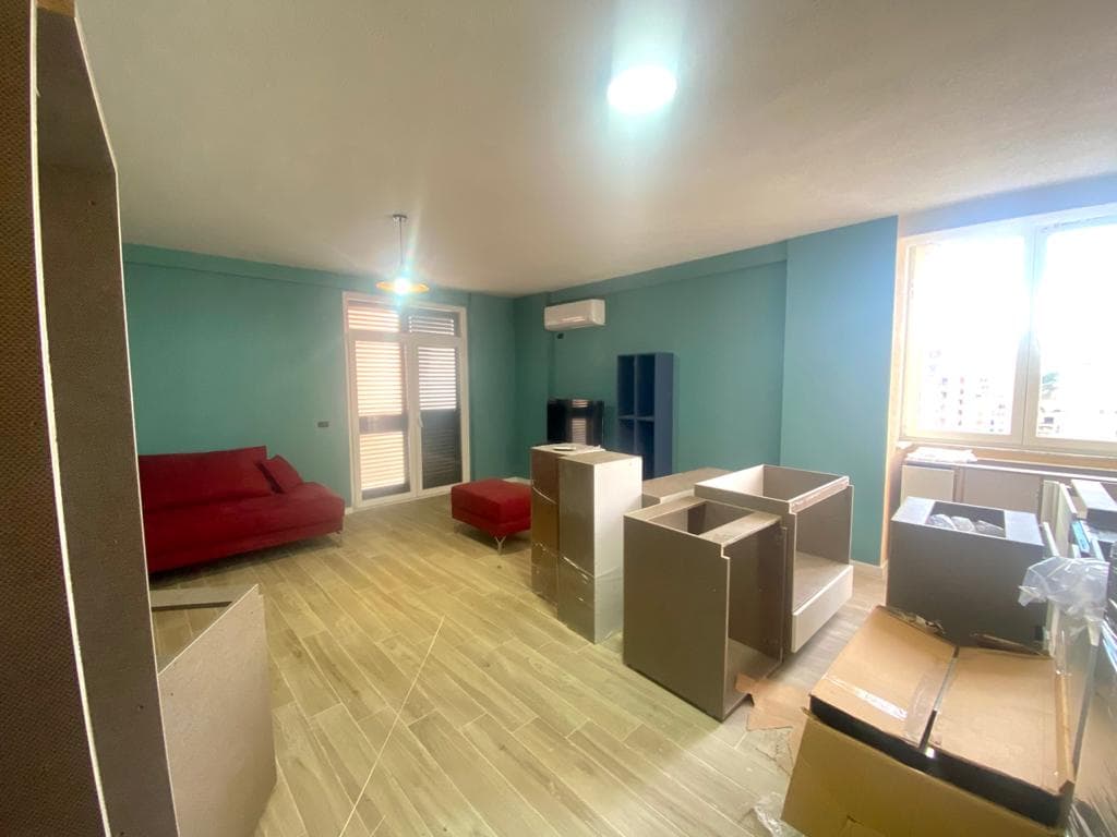SHITET APARTAMENT 2+1 PRANE BAR OSLO, VOLLGA, DURRES.