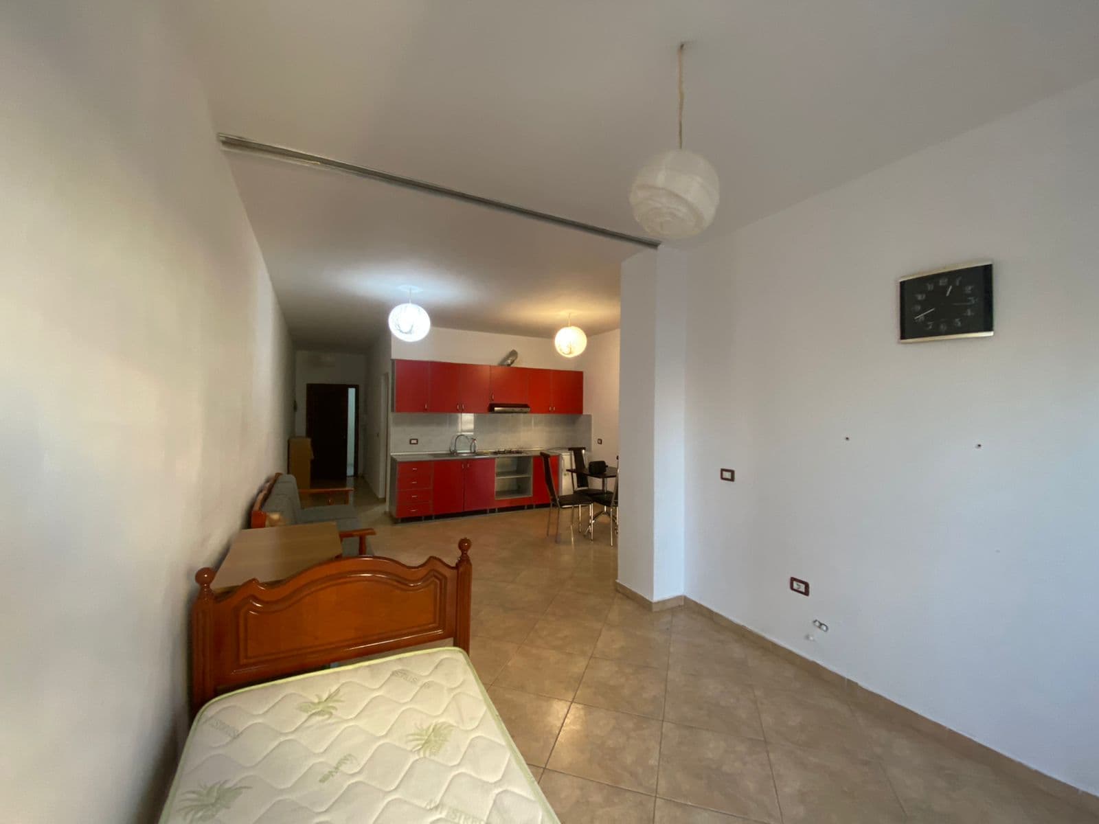 SHITET APARTAMENT 1+1 PRANE HOTEL FLORIDES, PLAZH, DURRES. 3