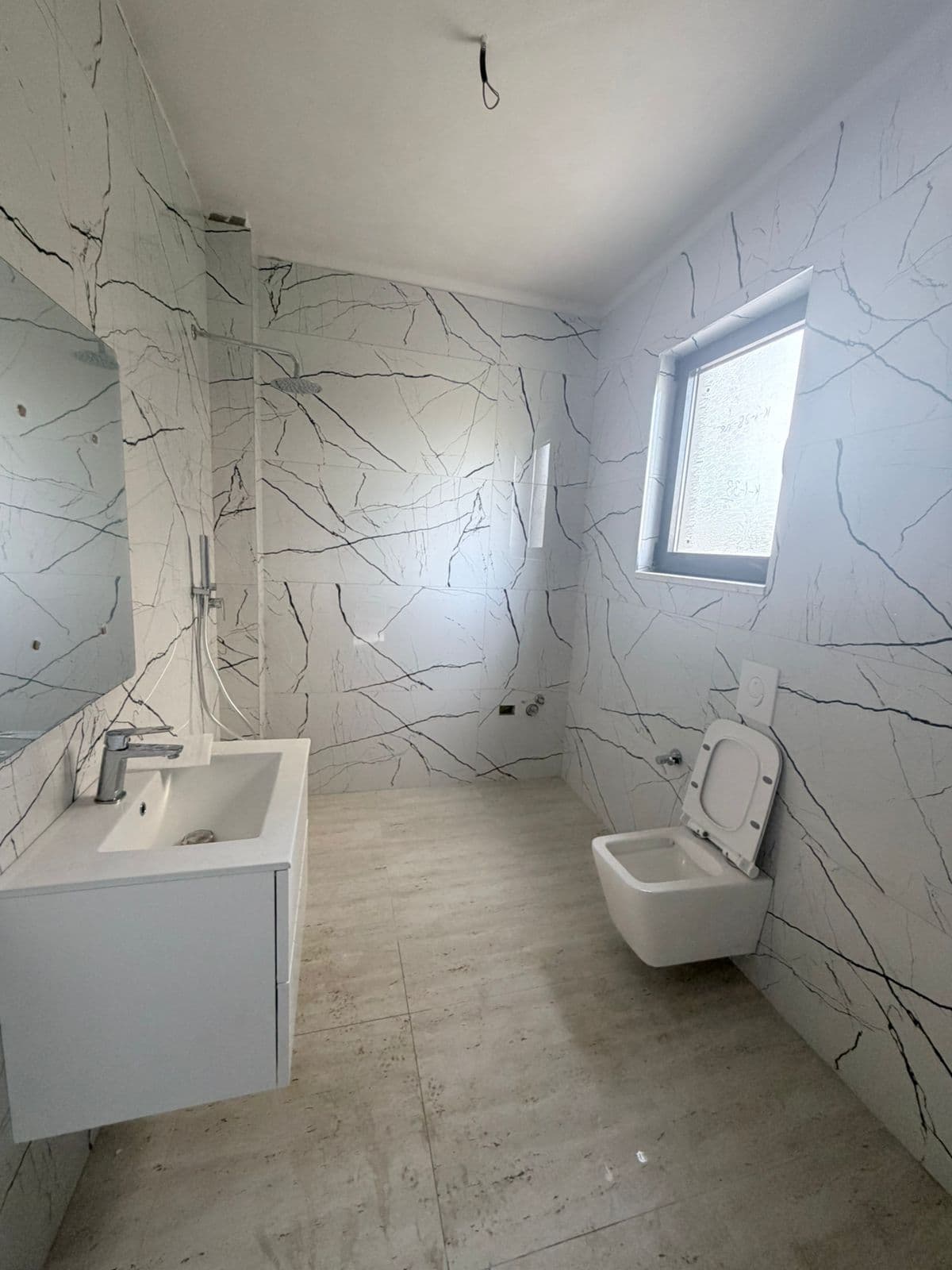SHITET APARTAMENT 1+1 MALI I ROBIT, GOLEM. 3