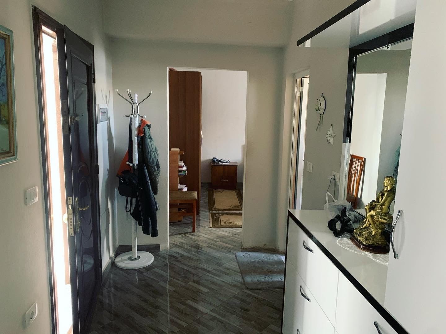 SHITET APARTAMENT 1+1 PRANE DEGES POLICISE,DURRES! 3