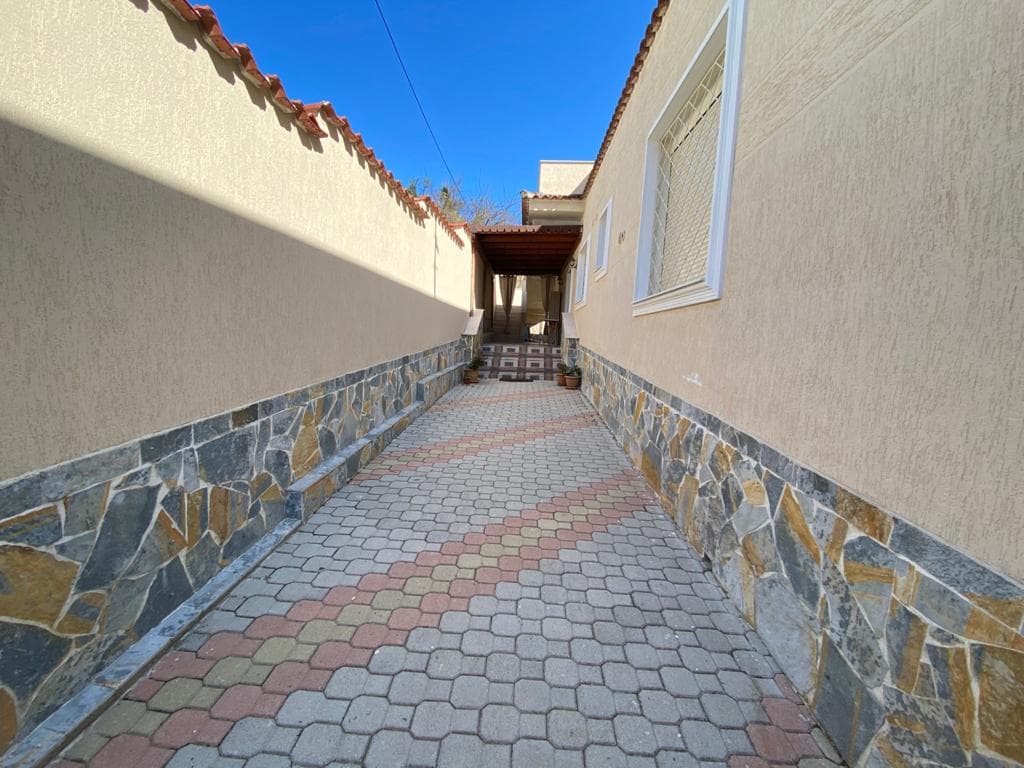 SHITET SHTEPI PRIVATE+AMBIENT BIZNESI, PRANE CEZMES FERRES,LAGJA 8 DURRES.