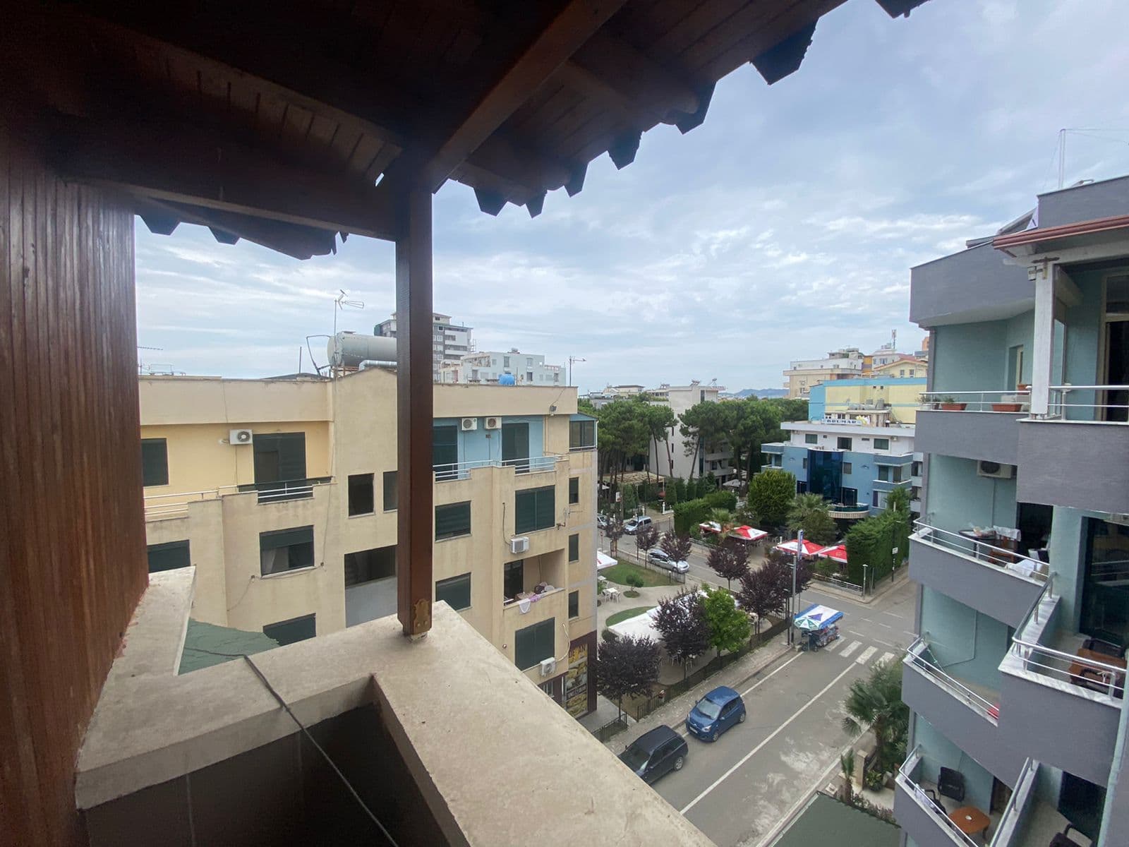 SHITET APARTAMENT 1+1 PRANE MAJESTIC SHKEMBI I KAVAJES,DURRES. 4