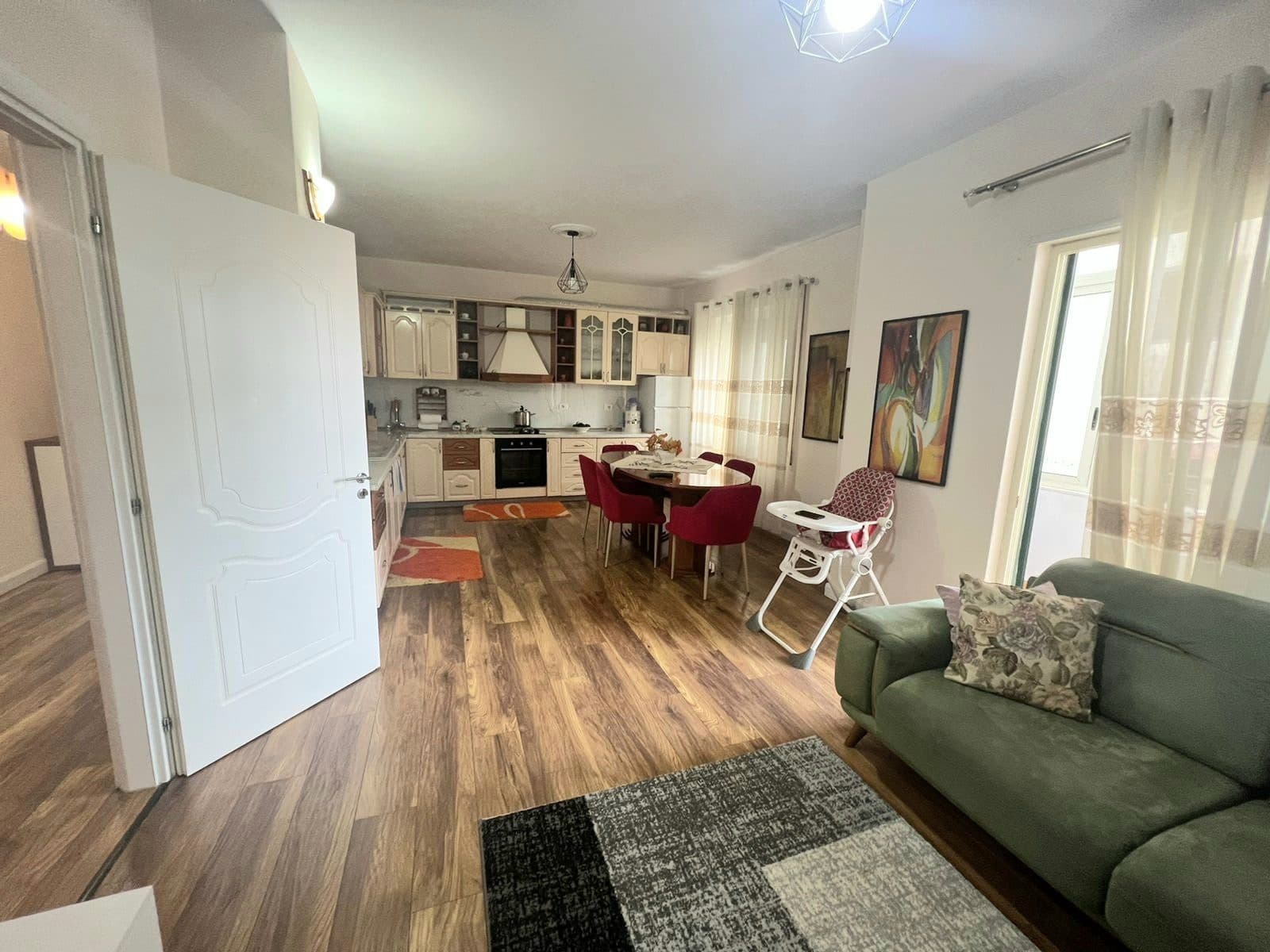SHITET APARTAMENT 2+1 PRANE FLAGSHIP ,DURRES. 2