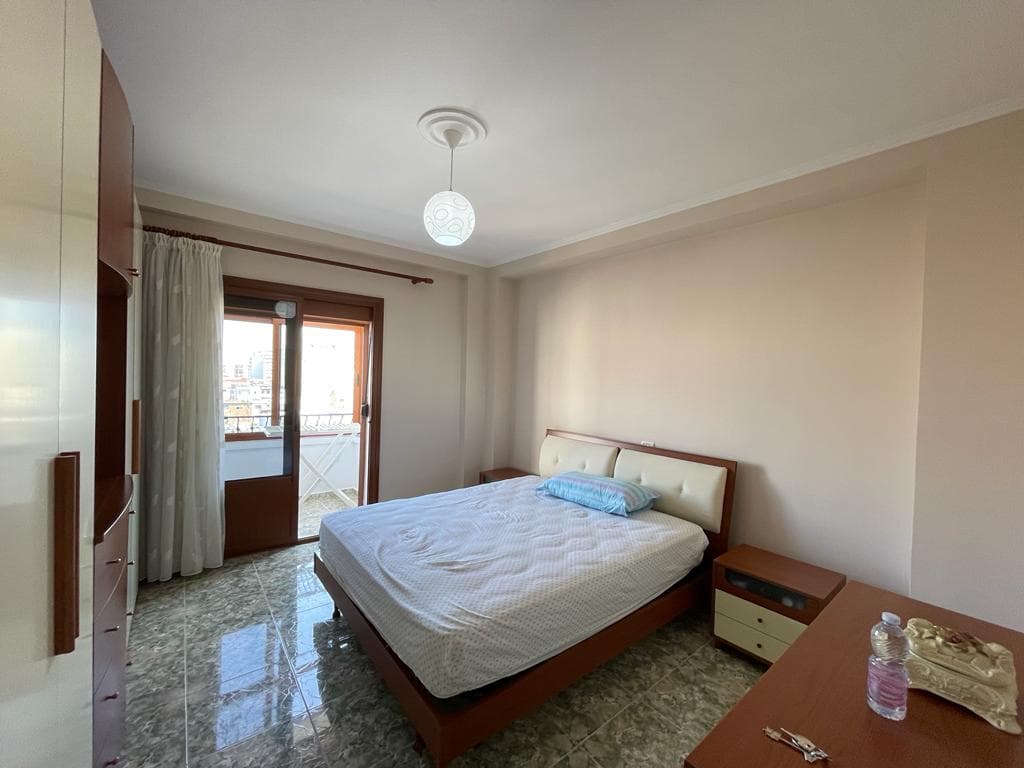 JEPET ME QERA APARTAMENT 2+1 PRANE MARKATES,DURRES. 3