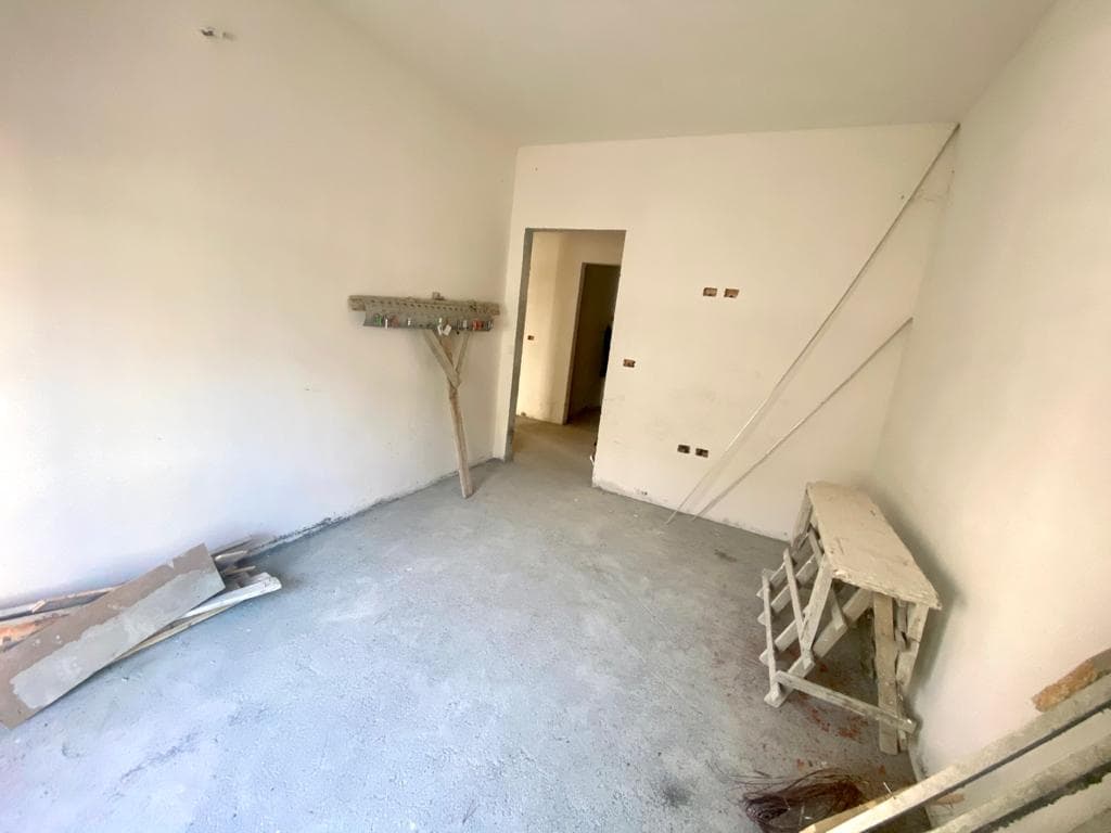 SHITET APARTAMENT 3+1 RRUGA TAULANTIA, VOLLGA, DURRES.